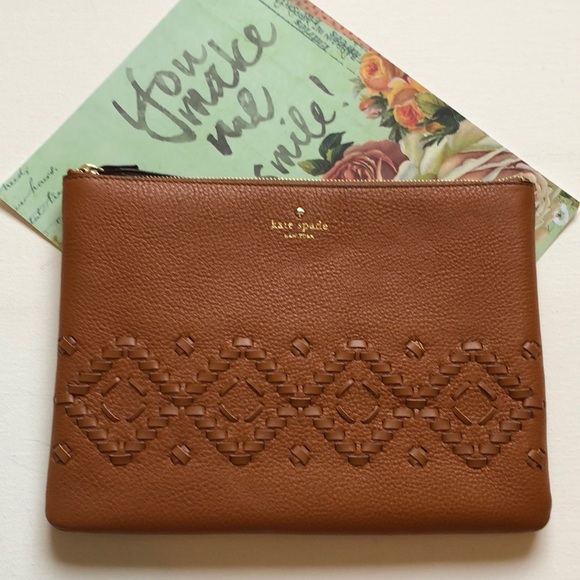 ❤️1 HOUR SALE❤️🎉HP🎉KS Gia Flynn street pouch - Picture 4 of 7